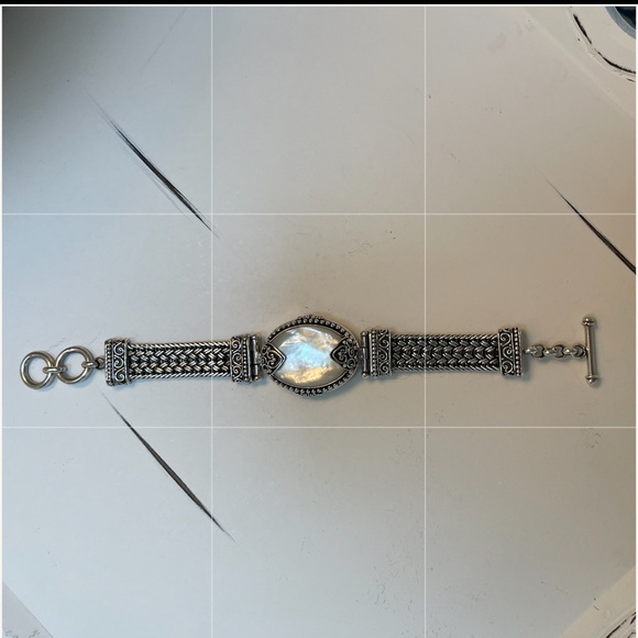 Ornate Indonesian Mother of Pearl Bracelet - Picture 1 of 12